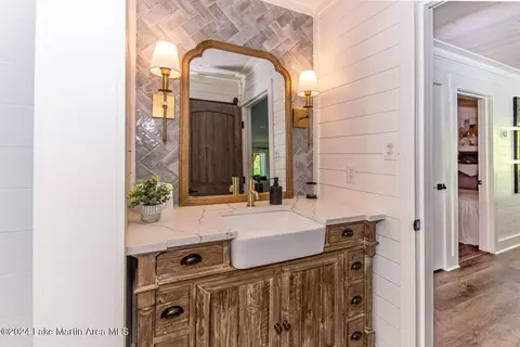 Bath - 1621 Moonbranch Dr, Dadeville, AL 36853 photo 2 of 4