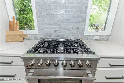 Kitchen - 1621 Moonbranch Dr, Dadeville, AL 36853 photo 4 of 6