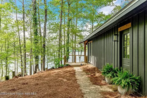 Exterior - 1621 Moonbranch Dr, Dadeville, AL 36853 photo 1 of 1