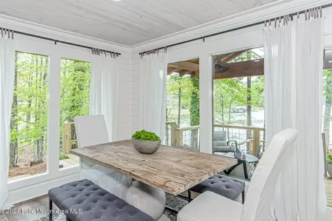 Dining - 1621 Moonbranch Dr, Dadeville, AL 36853 photo 2 of 3