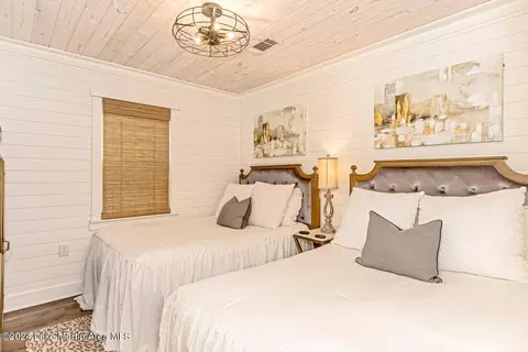 Bedroom - 1621 Moonbranch Dr, Dadeville, AL 36853 photo 4 of 5