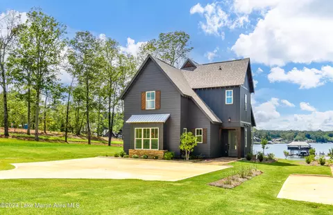 156 Waters Edge Dr, Dadeville, AL 36853