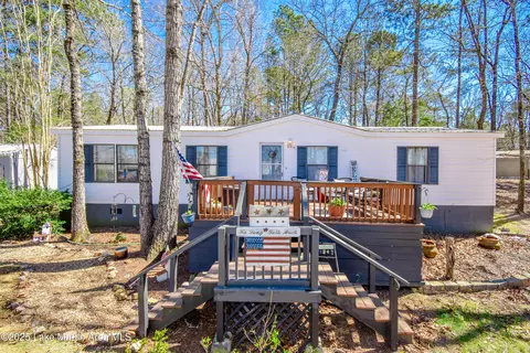 187 Holiday Dr, Dadeville, AL 36853
