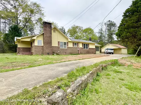 2821 Hillabee Rd, Alexander City, AL 35010