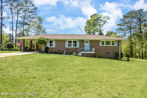 241 Fairlane Cir, Alexander City, AL 35010