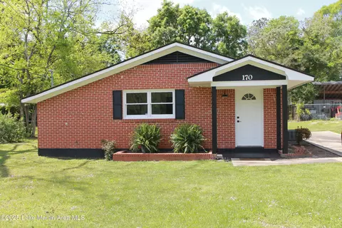 170 1st Ave, Eclectic, AL 36024