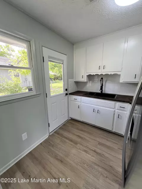Kitchen - 170 1st Ave, Eclectic, AL 36024 photo 2 of 2