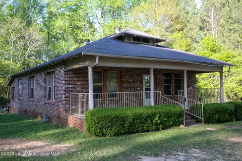 2594 Robinson Rd, Alexander City, AL 35010