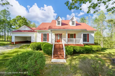 1647 Timber Trl, Alexander City, AL 35010