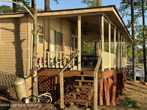 155 Crestwood Pl, Dadeville, AL 36853