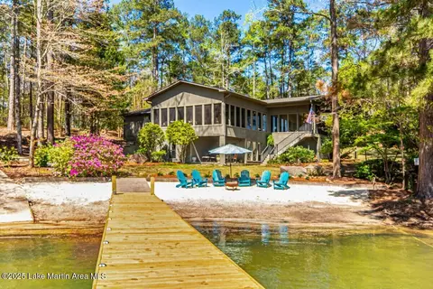 20 Old Harmony Cir, Eclectic, AL 36024