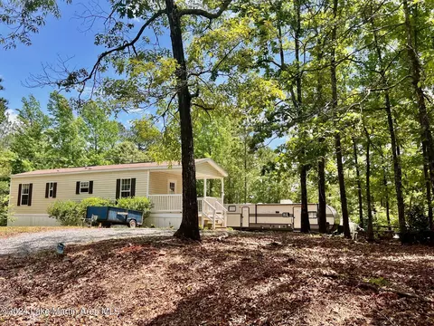20 Pine Tree Cir, Dadeville, AL 36853
