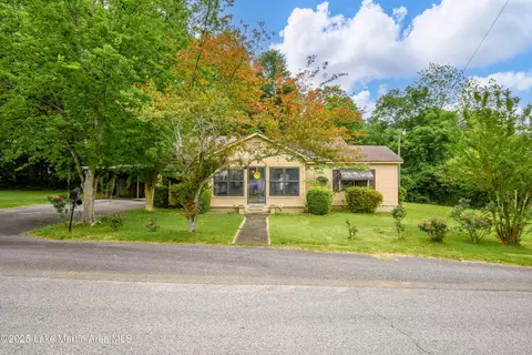 110 Ashurst Ave, Tallassee, AL 36078