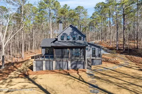 207 Transom Dr, Jacksons Gap, AL 36861