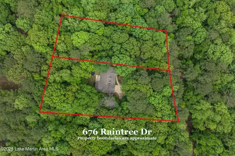 676 Raintree Dr, Alexander City, AL 35010