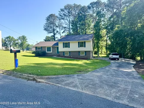 1518 Clubview Dr, Alexander City, AL 35010