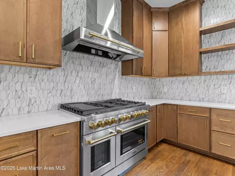 Kitchen - 64 Bayview Dr, Jacksons Gap, AL 36861 photo 6 of 9