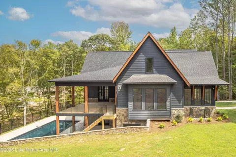 Exterior - 64 Bayview Dr, Jacksons Gap, AL 36861 photo 6 of 11