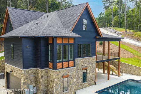 Exterior - 64 Bayview Dr, Jacksons Gap, AL 36861 photo 3 of 11