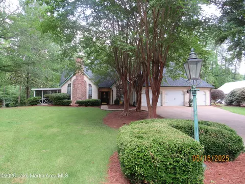 105 Shady Ln, Alexander City, AL 35010