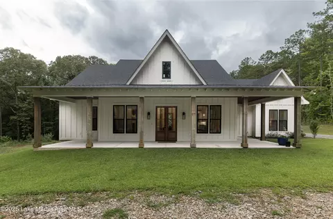 97 Stagecoach Rd, Dadeville, AL 36853