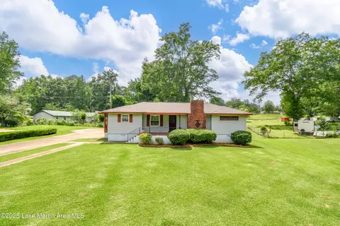 640 Glenwood Rd, Alexander City, AL 35010