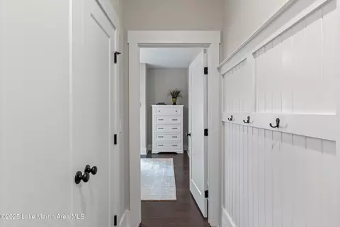 Entry Way - 391 Old Jay Rd, Eclectic, AL 36024 photo 7 of 7