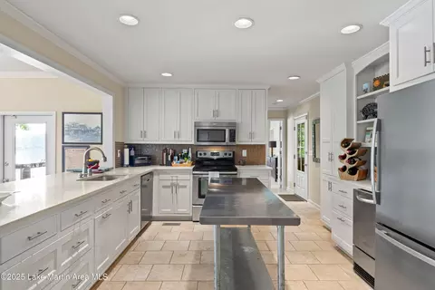 Kitchen - 325 Sears Bluff Rd, Eclectic, AL 36024 photo 5 of 6