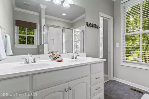 Bath - 325 Sears Bluff Rd, Eclectic, AL 36024 photo 1 of 4