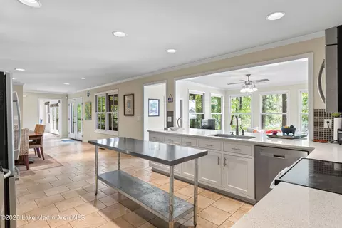 Kitchen - 325 Sears Bluff Rd, Eclectic, AL 36024 photo 3 of 6