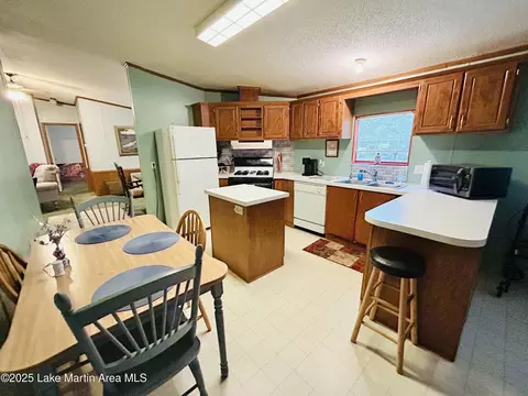 Kitchen - 619 Madwind Rd, Jacksons Gap, AL 36861 photo 6 of 7