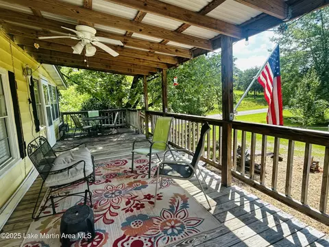 Exterior - 619 Madwind Rd, Jacksons Gap, AL 36861 photo 4 of 25