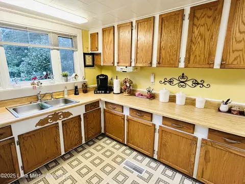 Kitchen - 619 Madwind Rd, Jacksons Gap, AL 36861 photo 1 of 7