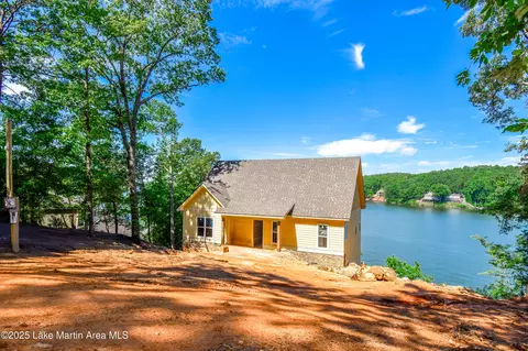 272 River Ridge Rd, Alexander City, AL 35010
