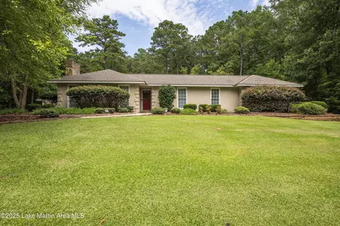 970 Raintree Dr, Alexander City, AL 35010