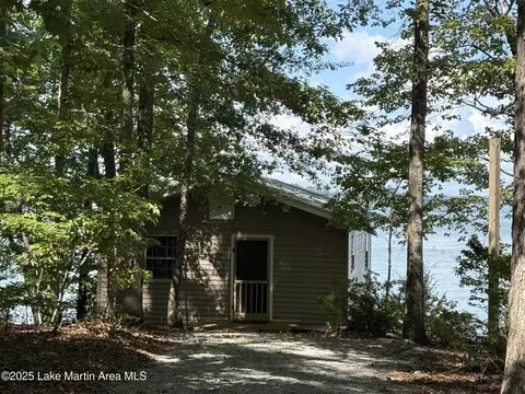 964 Pine Needle Rd, Equality, AL 36026