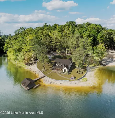 2377 Sturdivant Rd, Jacksons Gap, AL 36861