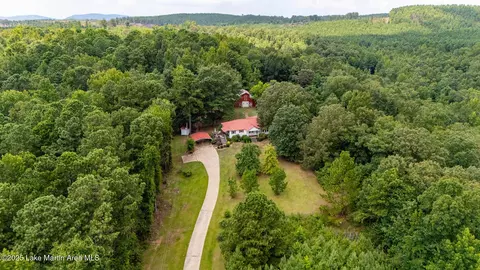 200 Saxon Creek Rd, Goodwater, AL 35072