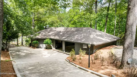 136 N Fairwinds, Alexander City, AL 35010