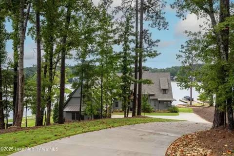 1805 Bulgers Mill Way, Alexander City, AL 35010