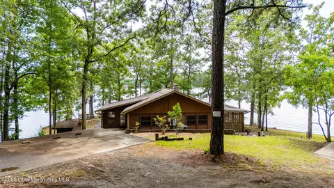 220 Hickory Dr, Equality, AL 36026