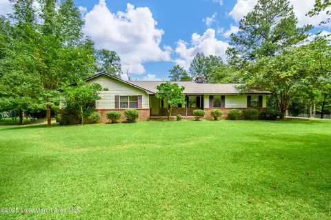 1808 Lavista Rd, Alexander City, AL 35010