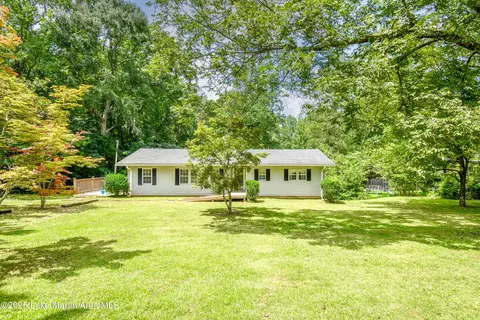 563 Halliana Rd, Alexander City, AL 35010