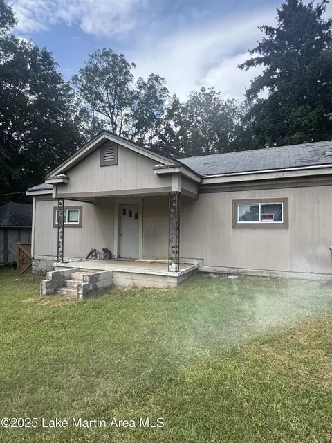 2092 Sanders Rd, Alexander City, AL 35010