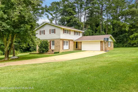 1458 Clubview Dr, Alexander City, AL 35010
