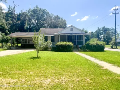 210 11th St W St, Alexander City, AL 35010