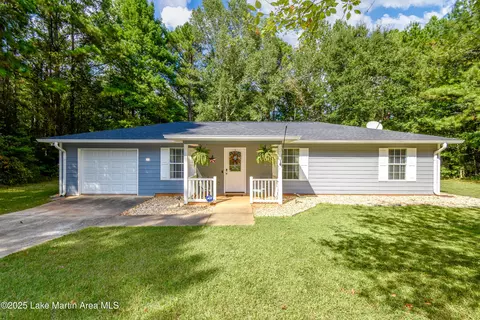 108 Williams Dr, Jacksons Gap, AL 36861