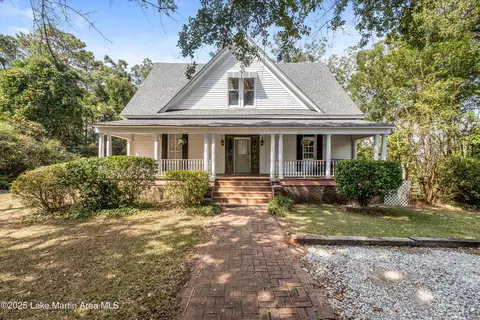 162 Oliver Grv, Dadeville, AL 36853