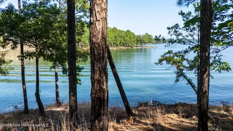 86 N Rampart Ct, Alexander City, AL 35010