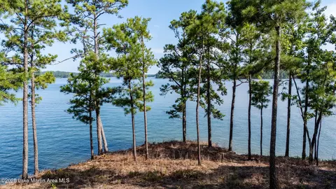 26 N Rampart Ct, Alexander City, AL 35010